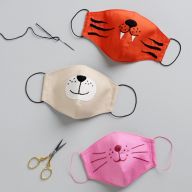 Захисна маска з вишивкою для дітей