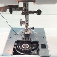 Як відрегулювати натяг ниток у швейних машинах