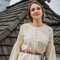 Українські народні узори у викрійках Burda