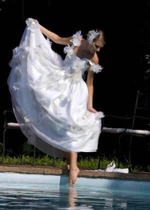 Сукня весільна з ліфом-корсажем