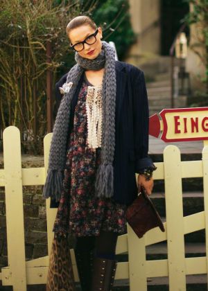 Платье батистовое расклешенного силуэта