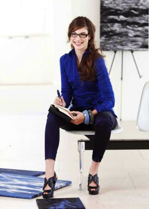 Шифоновая блузка с запахом и поясом