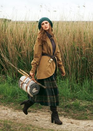 Жакет прямого крою з кишенями у швах