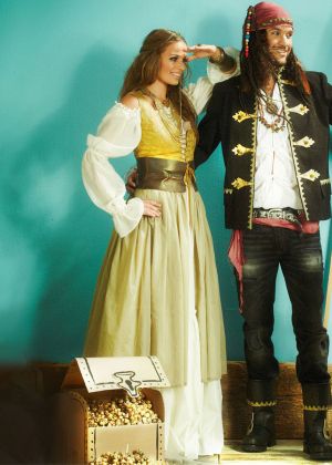 Костюм "Пиратка" - платье, юбка, пояс