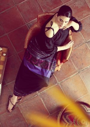 Спідниця максі прямого крою з високим розрізом