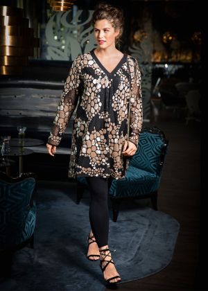 Туника трикотажная расклешенного кроя