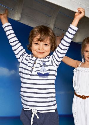 Пуловер в стилі поло