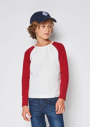 Пуловер с контрастными рукавами реглан