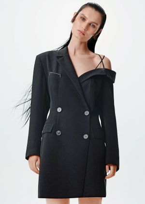 Сукня-пальто асиметричного крою з відкритим плечем