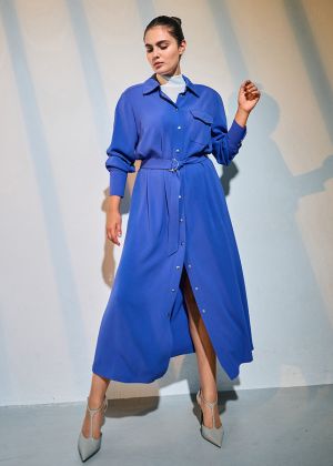 Сукня-сорочка довжини міді з відкладним коміром