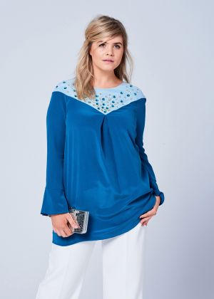 Туника расклешенного кроя на кокетке