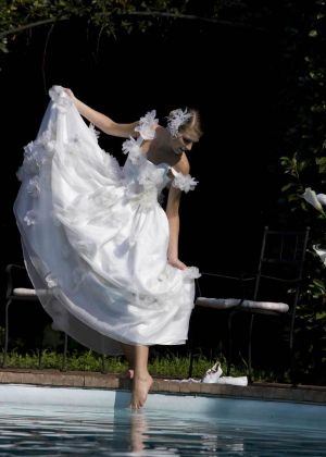 Сукня весільна з ліфом-корсажем