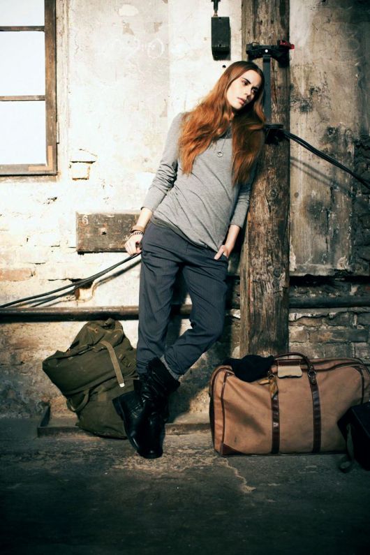 Брюки зауженного кроя в стиле кэжуал