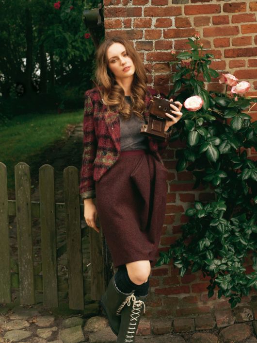 Юбка прямого кроя с оригинальными складками