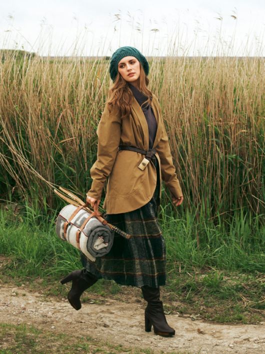 Жакет прямого крою з кишенями у швах