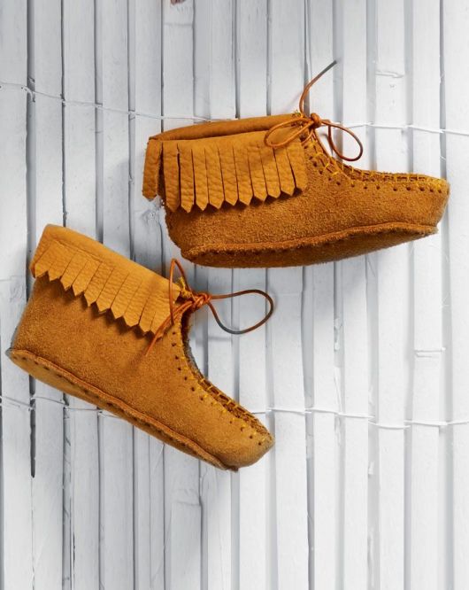 Башмачки с бахромой