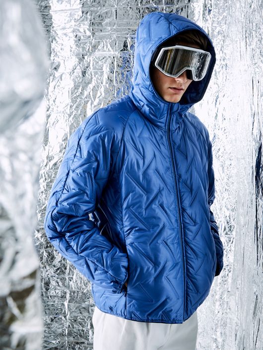 Куртка стьобана з капюшоном і рукавами реглан