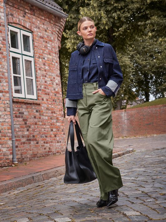 Брюки curved leg в джинсовом стиле