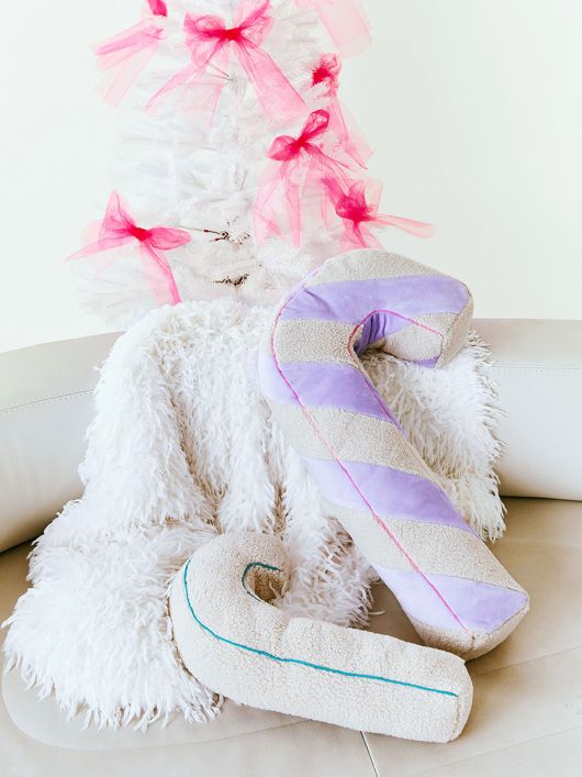 М’яка іграшка «Цукерка-тростинка»