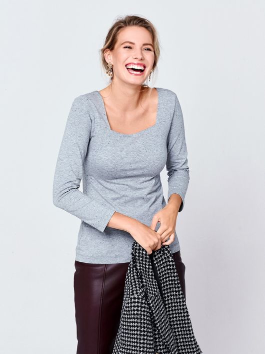 Пуловер приталеного силуету з квадратним вирізом