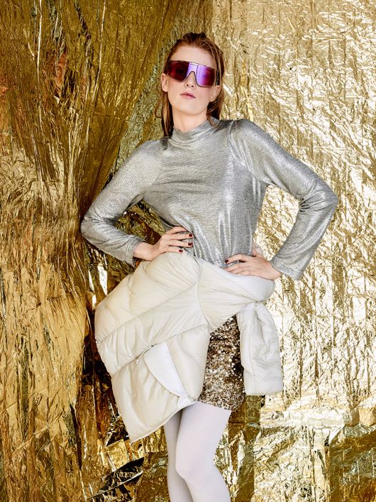 Пуловер приталеного крою з коміром-стойкою