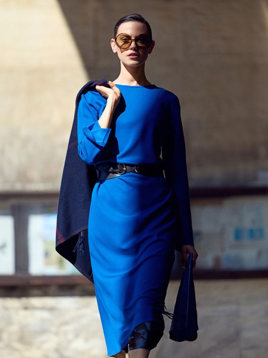 Сукня міді трикотажна з довгими рукавами