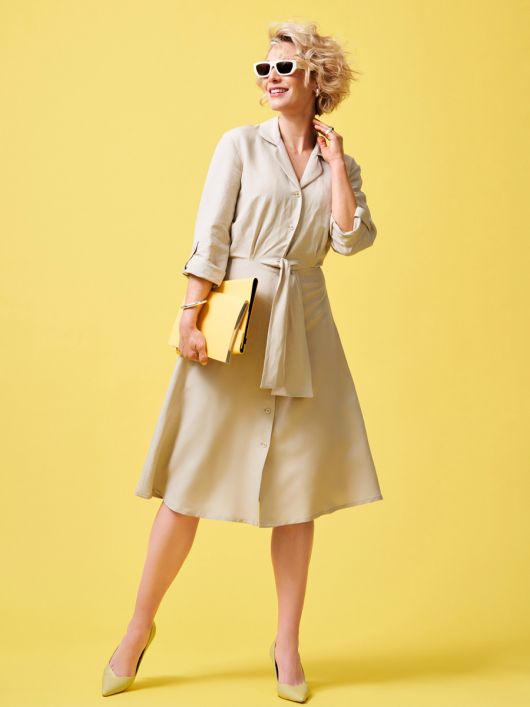 Сукня-сорочка з розкльошеною спідницею в стилі 50-х