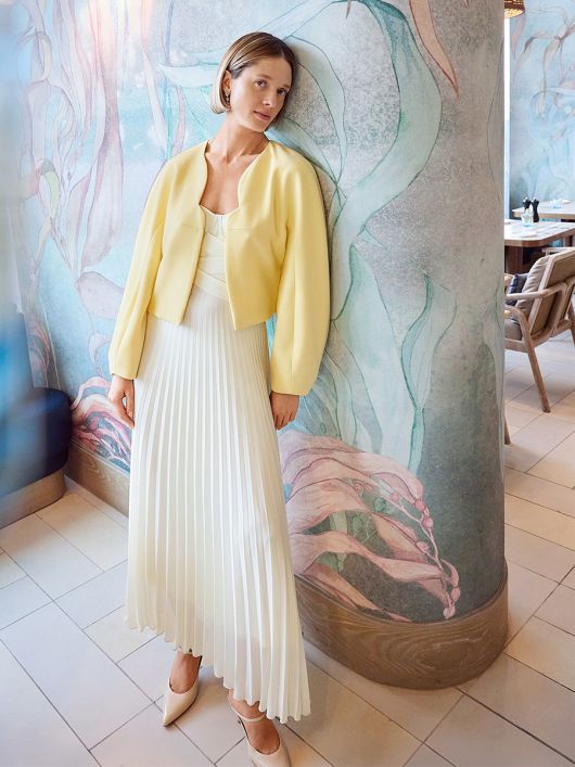 Жакет з рукавами кімоно і фігурним вирізом горловини