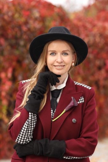 Образ в стилі Dior  на зустріч з Міссіс Шью
