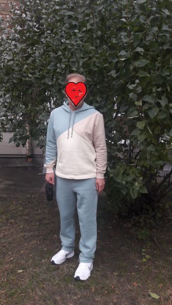 Спортивний чоловічий костюм