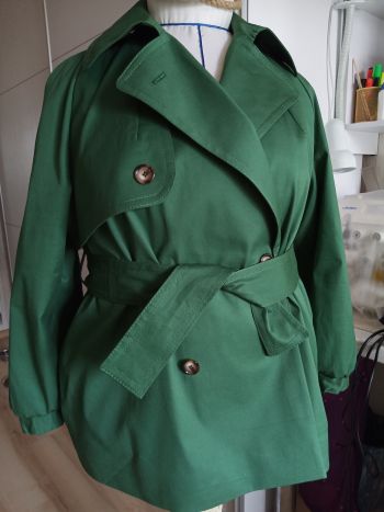 Куртка-тренч с рукавами реглан для флешмоба Днепровского клуба "Миссис Шью"