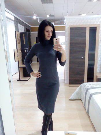 Сукня міді в горошок