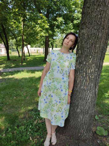 Літня сукня з квітковим принтом