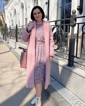 Сукня на кулісці