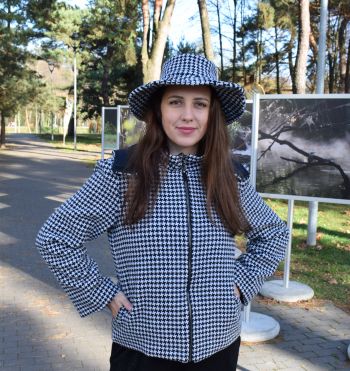 Куртка пепітка