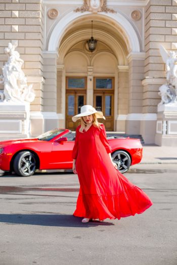 Шиємо простору сукню. Lady in red 