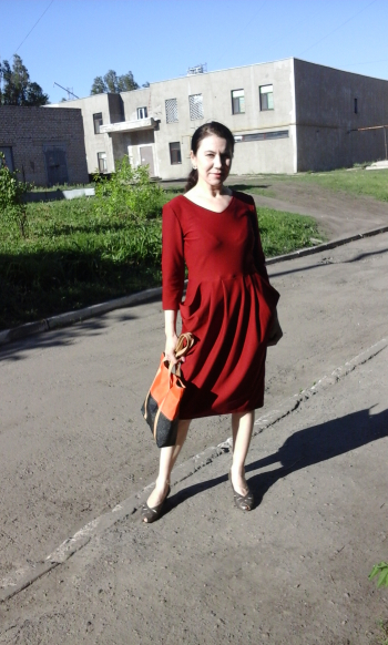 Сукня з кишенями