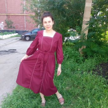 Сукня бордова