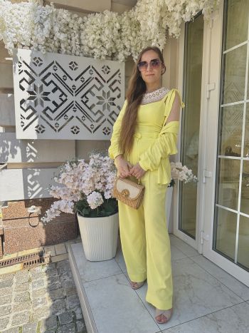 Брючний костюм