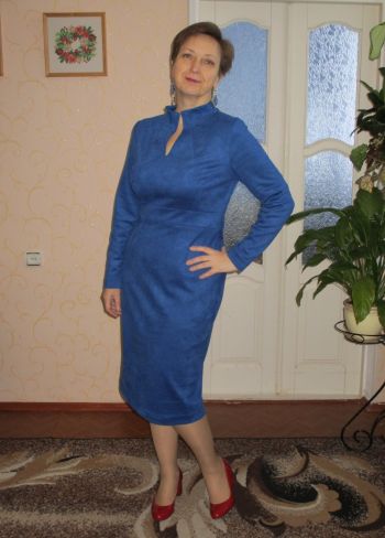 Блакитна сукня без історії