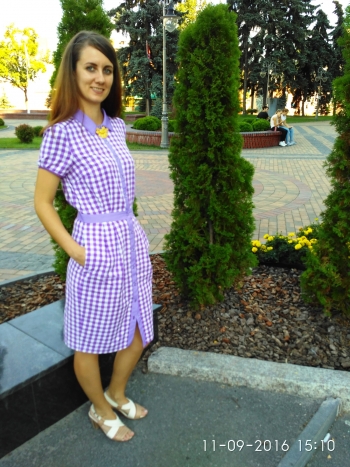 Сукня в клітинку
