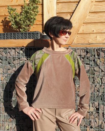 Пуловер в стилі colorblock 