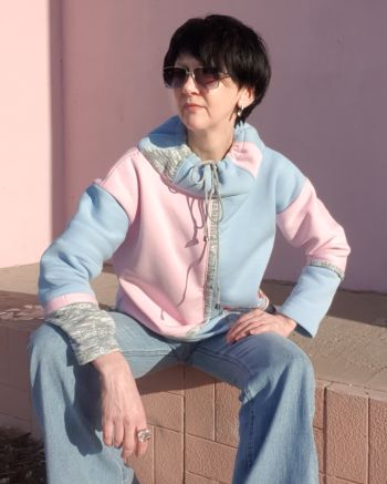 Світшот у стилі колорблок