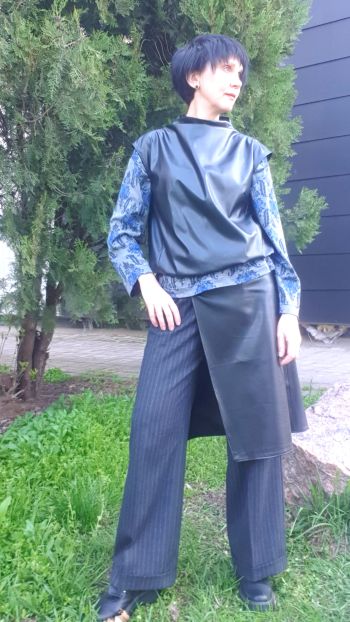 Топ та напівспідниця з екошкіри 