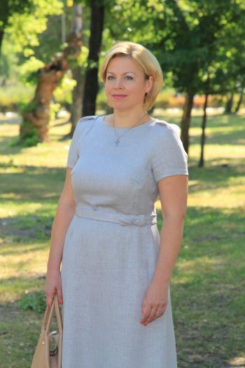 Перлинно-сіра сукня