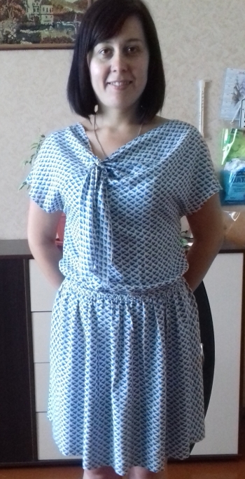 Сукня з бантом