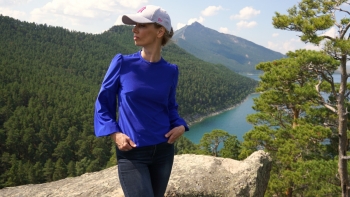 Блуза з пробника сукні