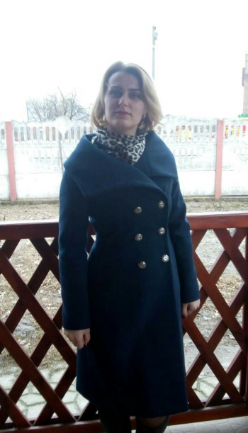 Синє пальто