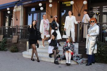 Флешмоб Дніпровського клубу Місісшию  ''Емілі в Парижі, а дівчата в Дніпрі''!