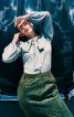 Блузка с воротником-бантом и пышными рукавами - фото 1